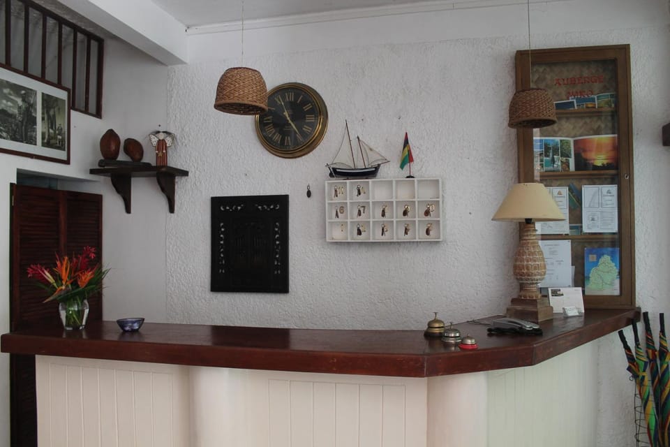 Communal lounge/ TV room, Day, Lobby or reception, Lounge or bar