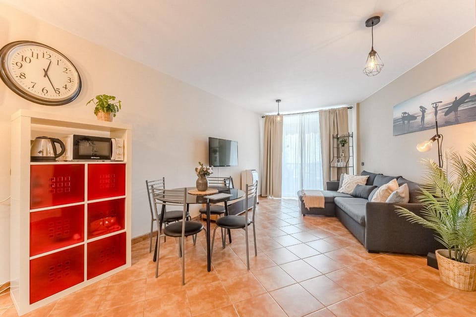 Kitchen or kitchenette, Living room