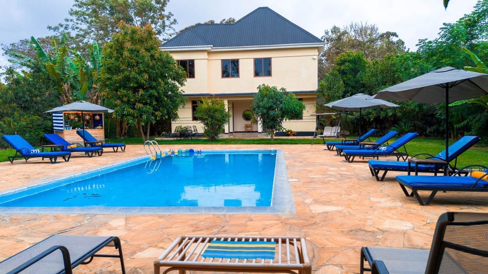 Property building, Restaurant/places to eat, Swimming pool
