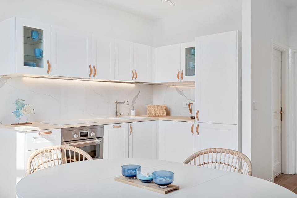 Kitchen or kitchenette, Dining area, minibar, pet friendly, stove