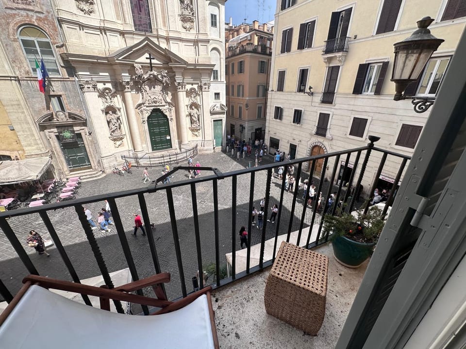 Day, View (from property/room), Balcony/Terrace, City view, Street view