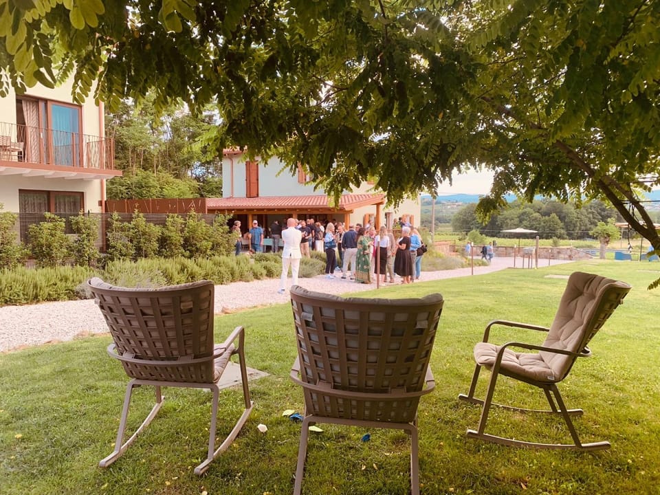 Garden, Garden view, group of guests