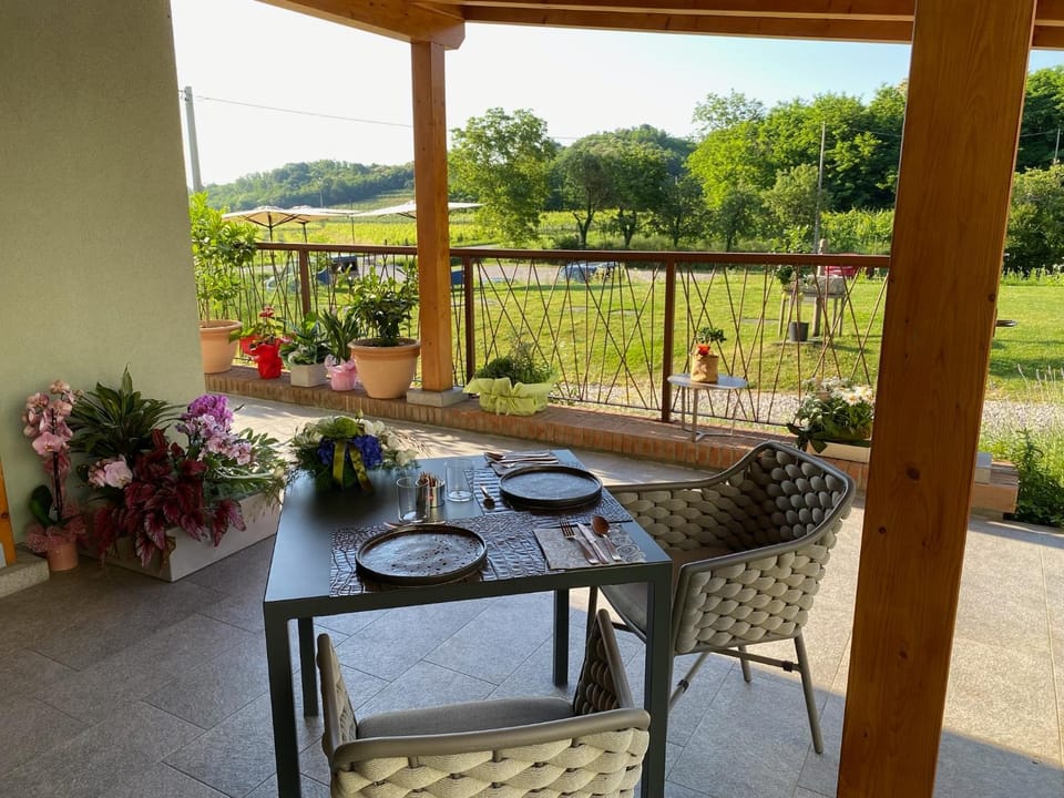 Natural landscape, Garden, Dining area, Garden view, storage