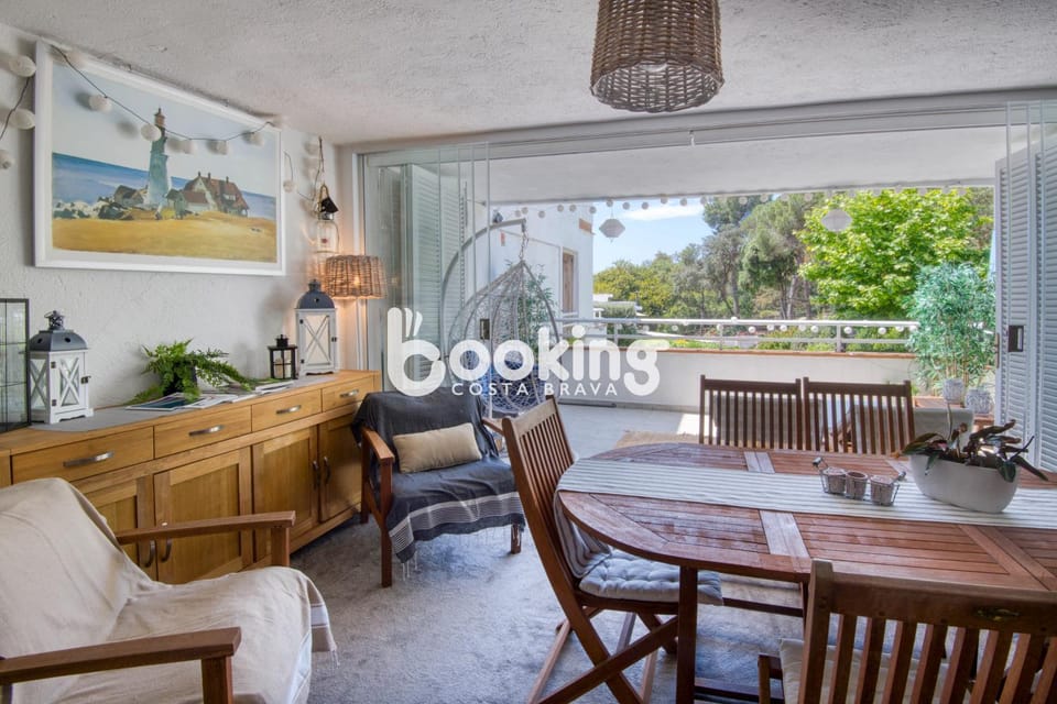 Patio, Seating area, Dining area