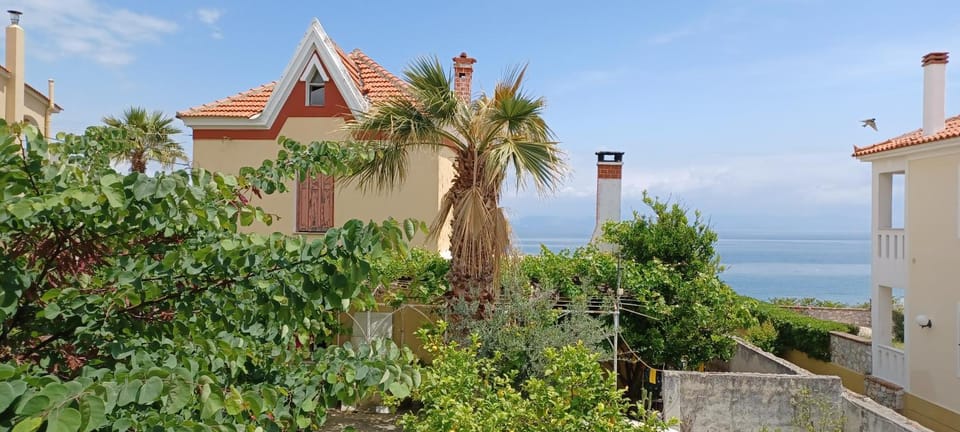 Garden Seaview Luxury Apartment with private parking Apartment in İzmir Province