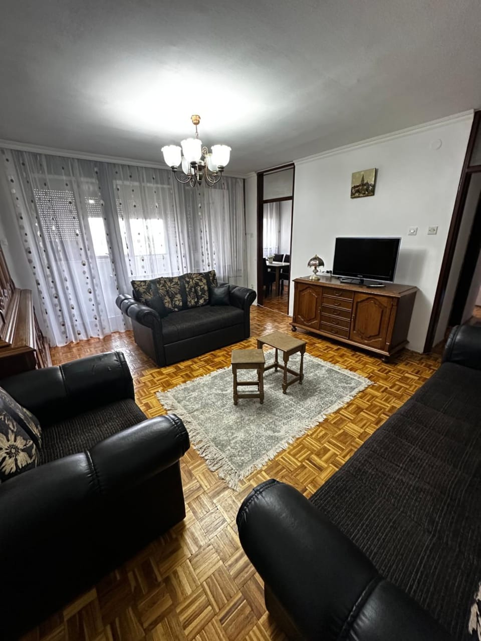 Communal lounge/ TV room, TV and multimedia, Living room, Seating area, Evening entertainment
