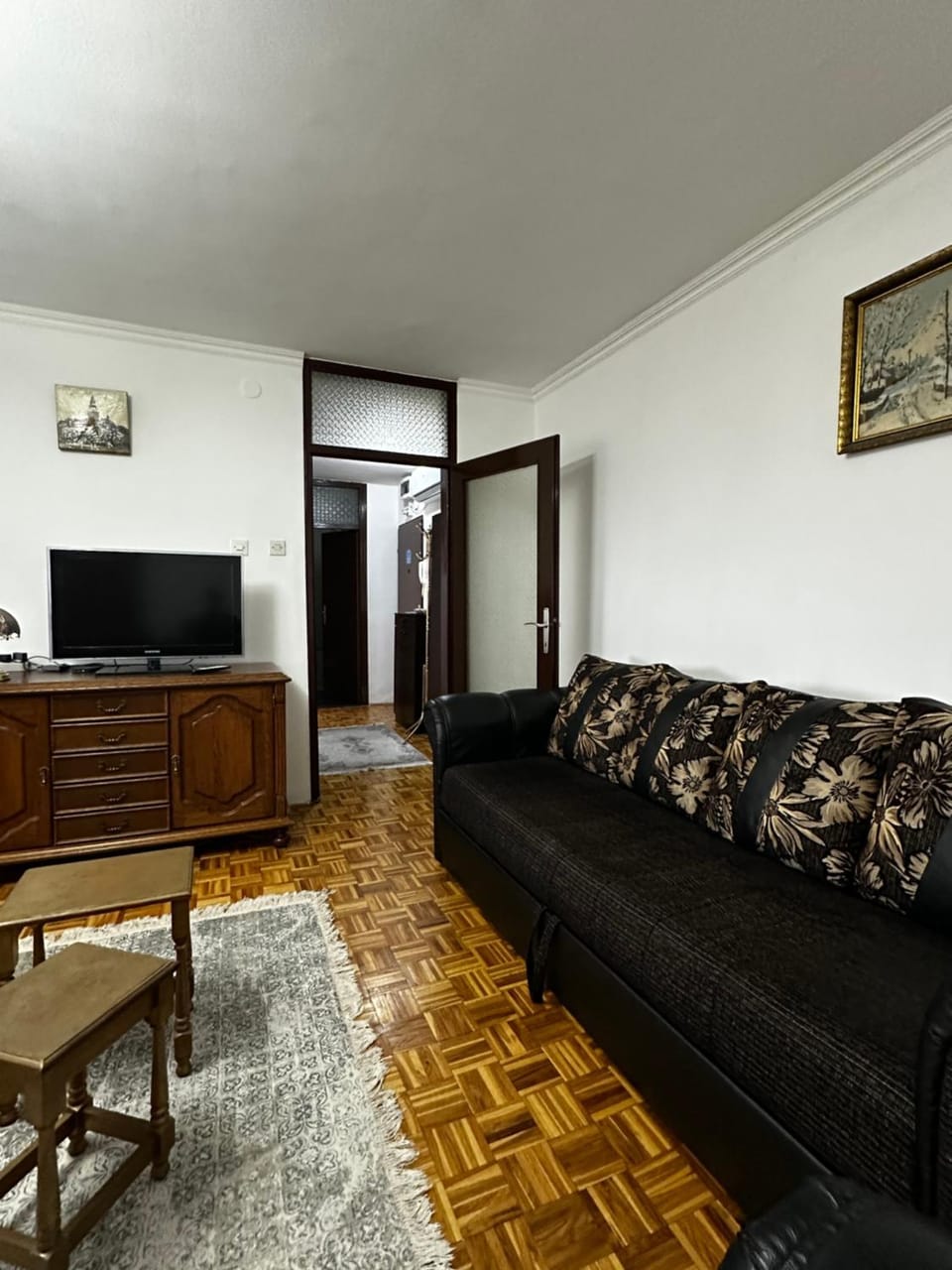 Communal lounge/ TV room, TV and multimedia, Living room, Seating area, Evening entertainment