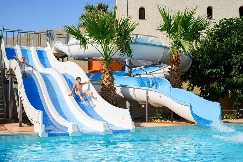 Aqua park, Swimming pool