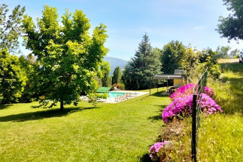 Day, Natural landscape, Garden, Garden view, Mountain view, Pool view, Swimming pool, sunbed