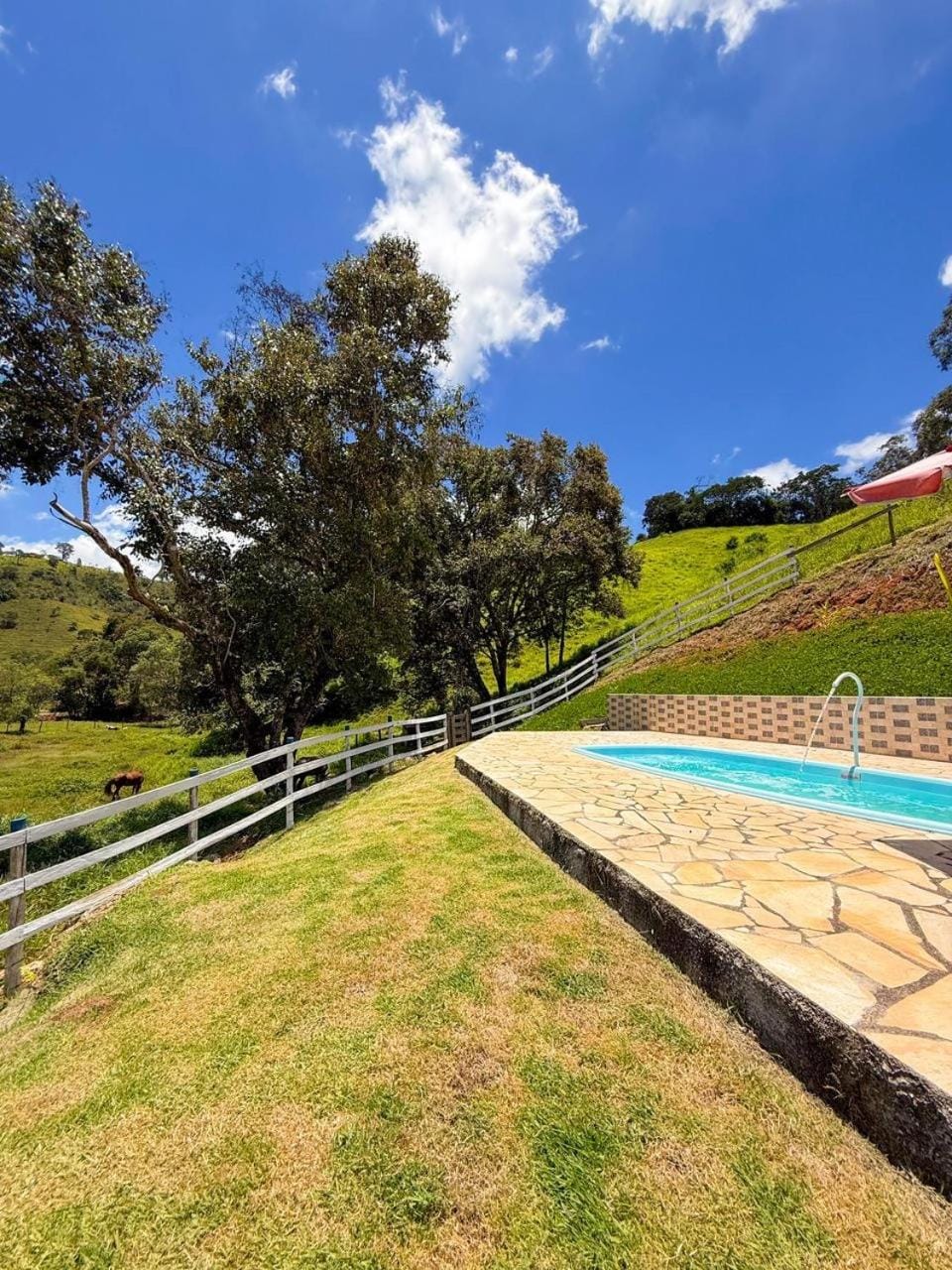 Casa de campo com piscina a 2 min de cunha House in Cunha