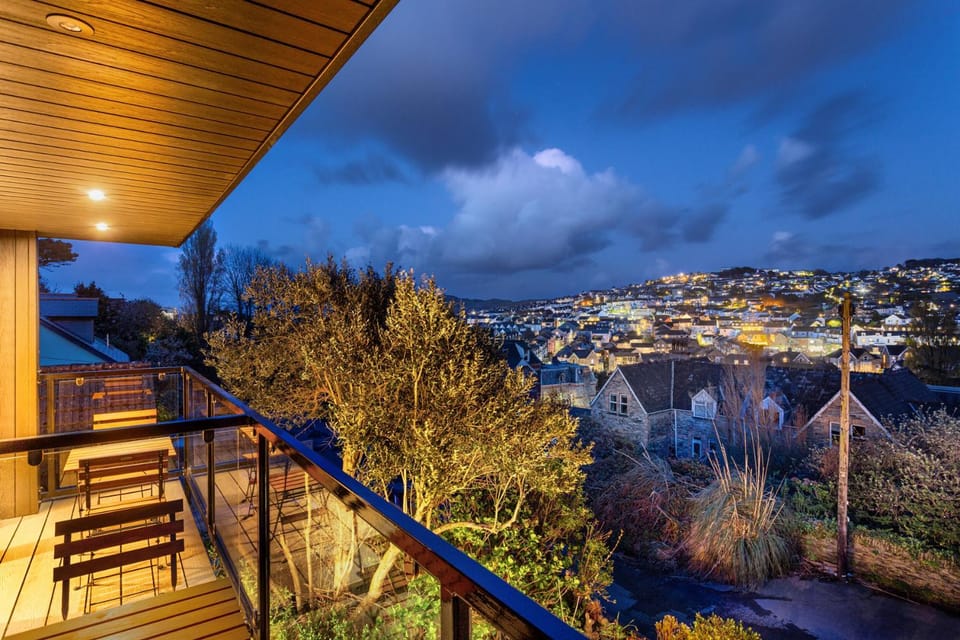 Property building, Night, View (from property/room), Balcony/Terrace