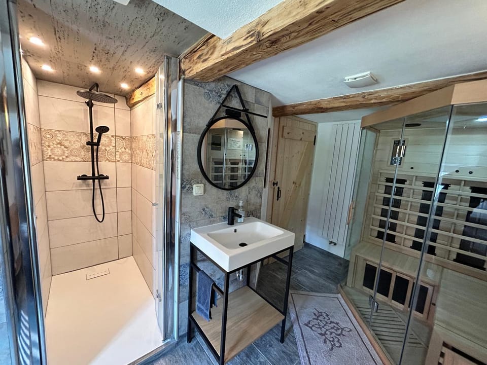 Sauna, Sauna, Bathroom
