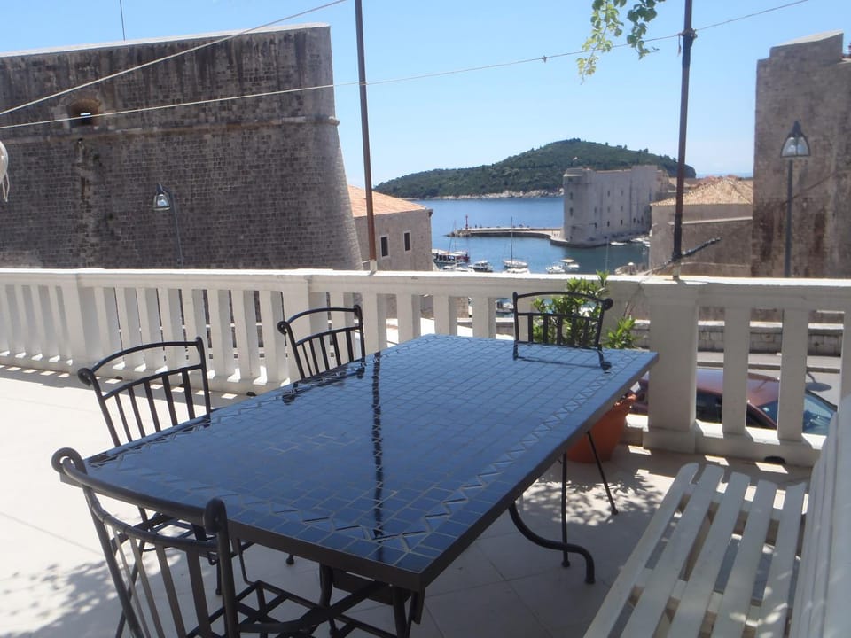 Patio, Sea view