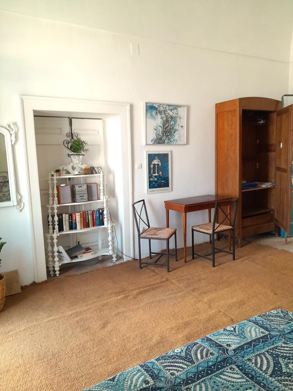 Seating area