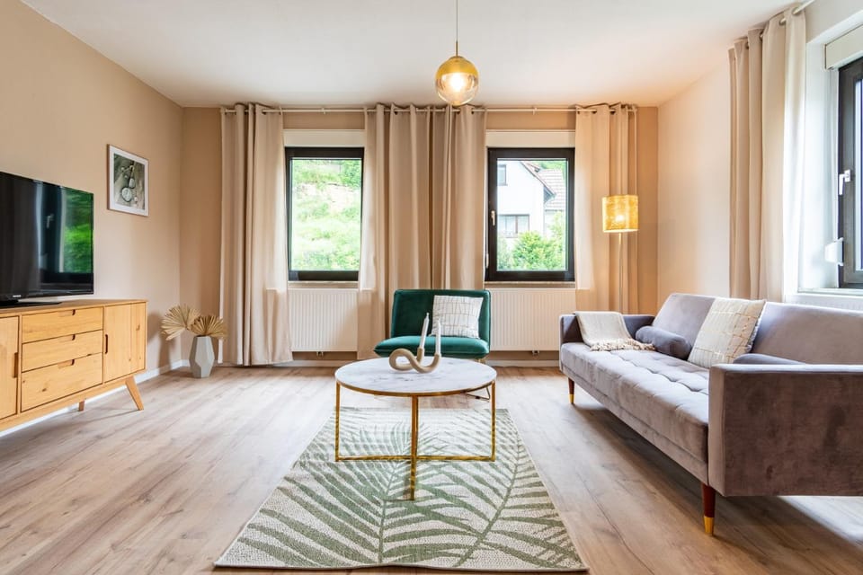 Communal lounge/ TV room, TV and multimedia, Living room, Seating area, Evening entertainment