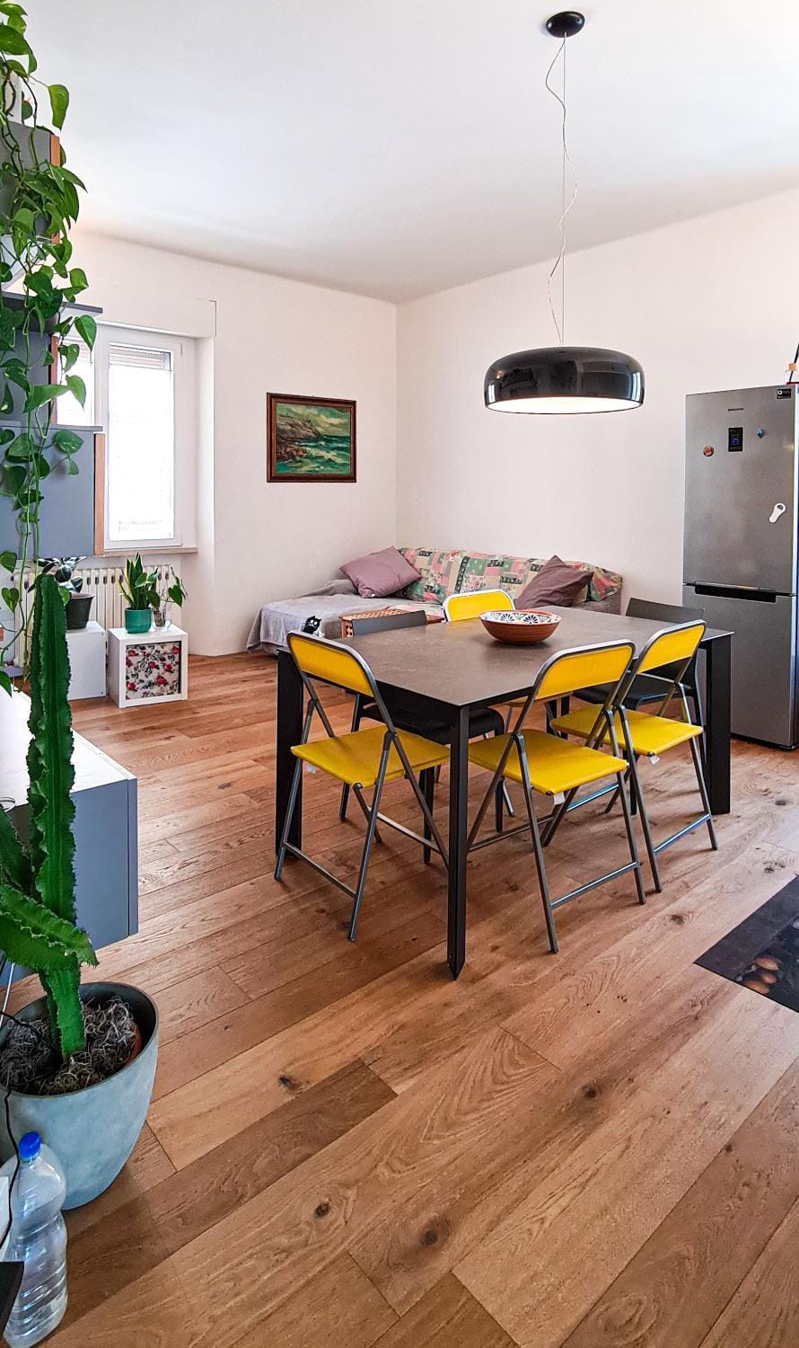 Kitchen or kitchenette, Living room, Dining area