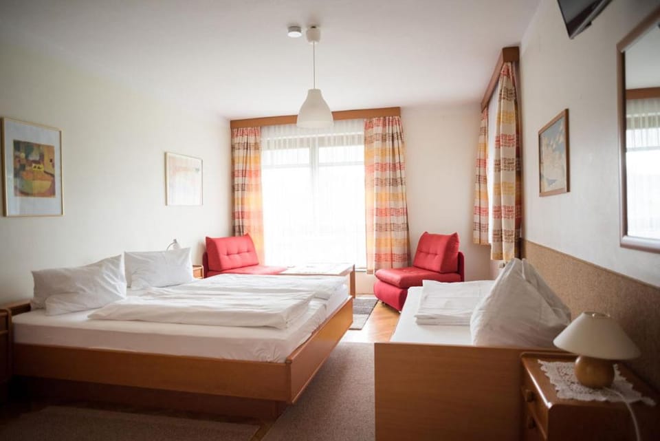 Pension Hartmann Bed and Breakfast in Carinthia, Austria