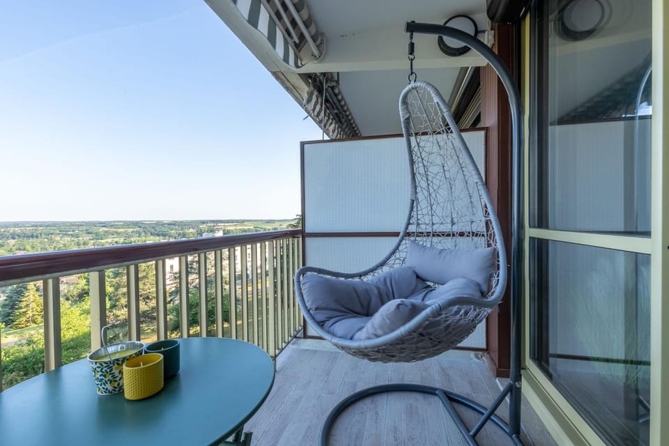 Patio, Day, View (from property/room), Balcony/Terrace