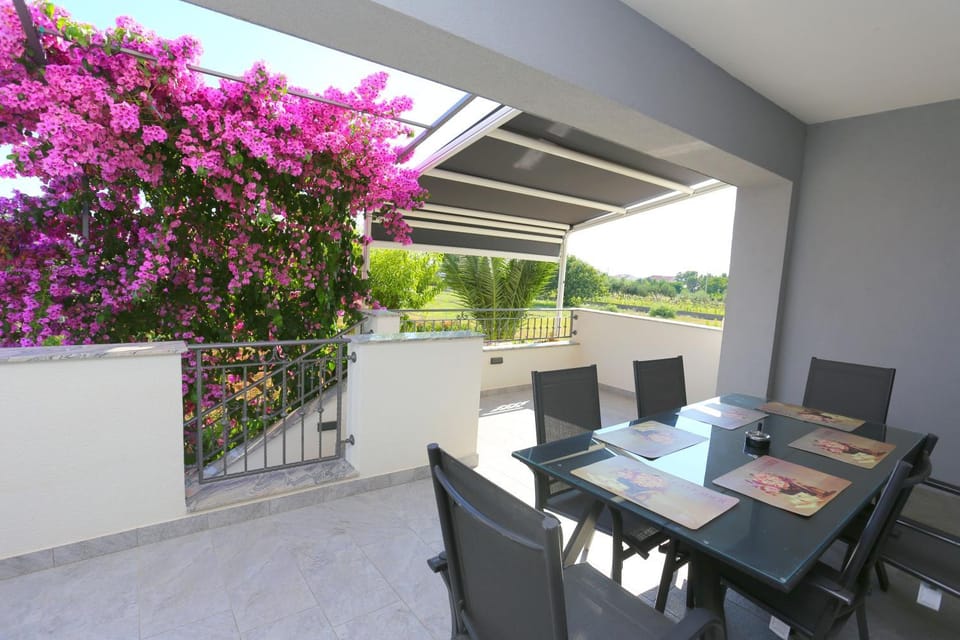 Apartman DGM Apartment in Zadar County