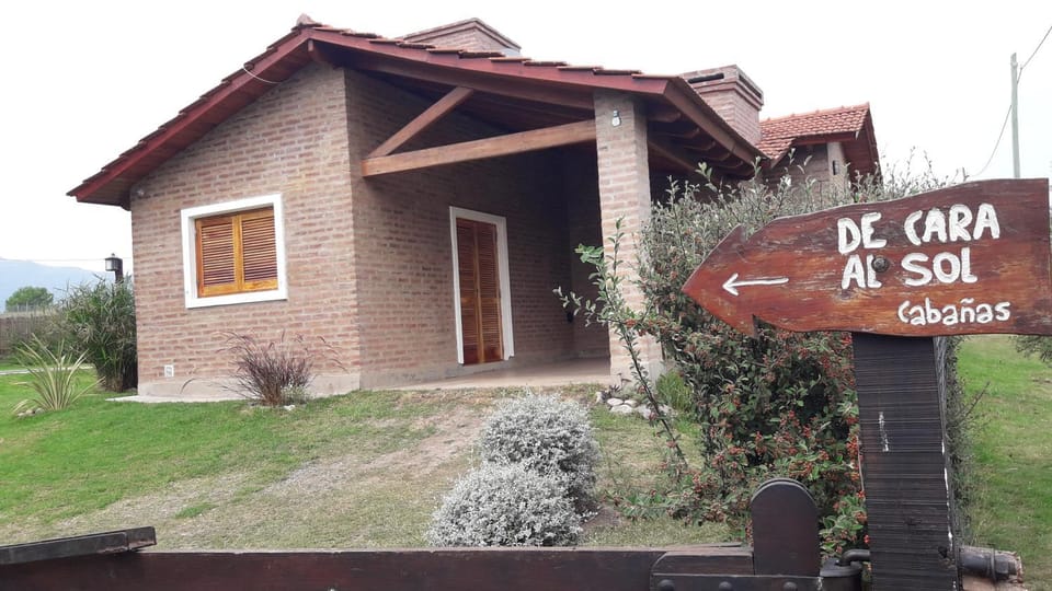 Cabañas De Cara al Sol Nature lodge in Villa Giardino