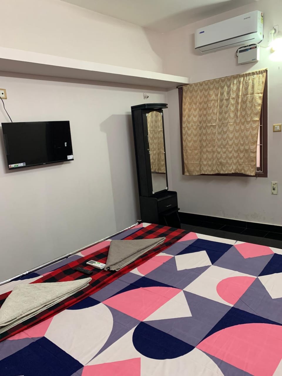 VN GRAND RESIDENCY Bed and Breakfast in Puducherry