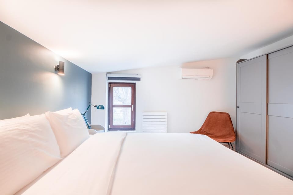 Bed, Bedroom, wardrobe