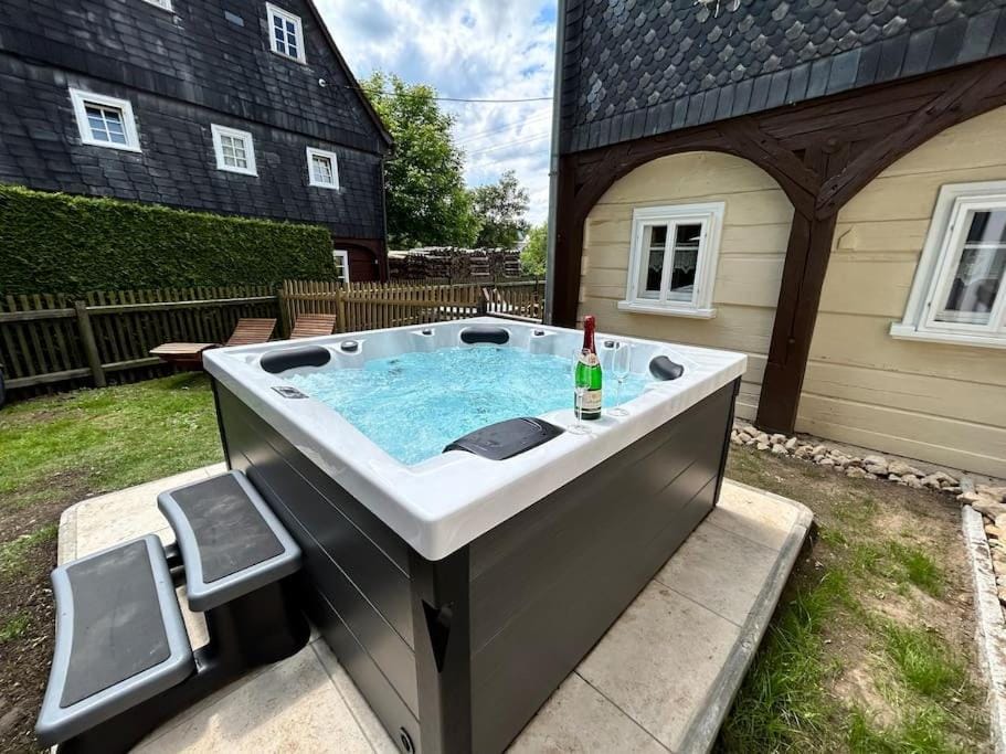 Wellness-Ferienhaus "Hexe" - Whirlpool, Sauna & 3 Bäder auf 237 qm House in Saxony
