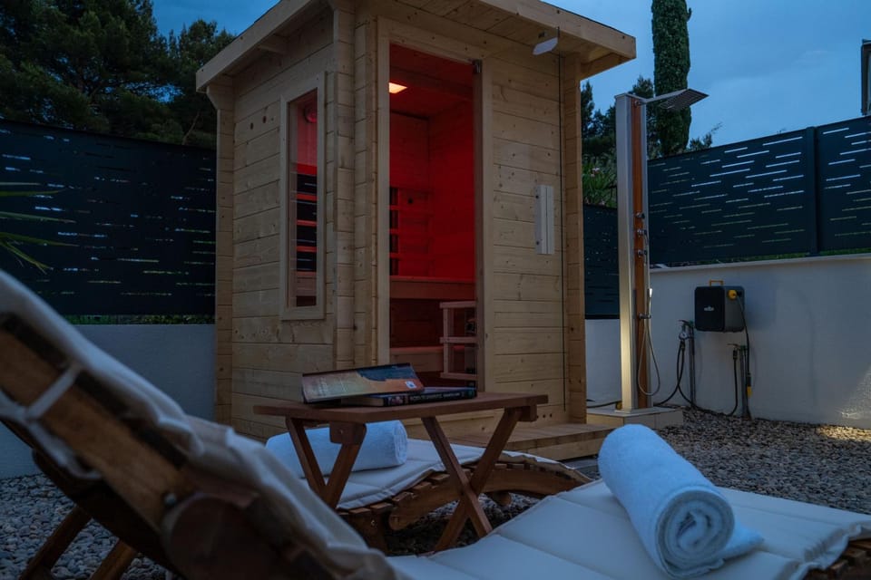 Sauna, Seating area, sunbed