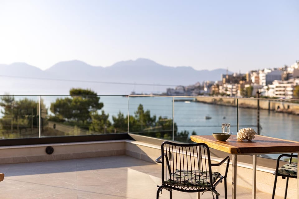 View (from property/room), Balcony/Terrace, Seating area, Sea view