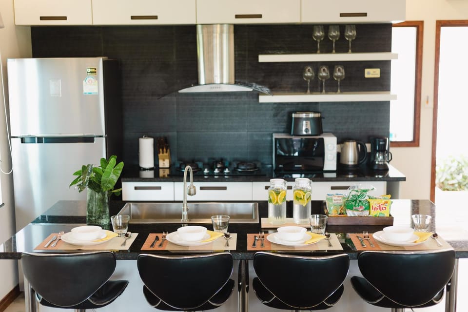 Coffee/tea facilities, Kitchen or kitchenette, Food and drinks, Dining area, Food, Drinks, minibar, oven, pet friendly, toaster