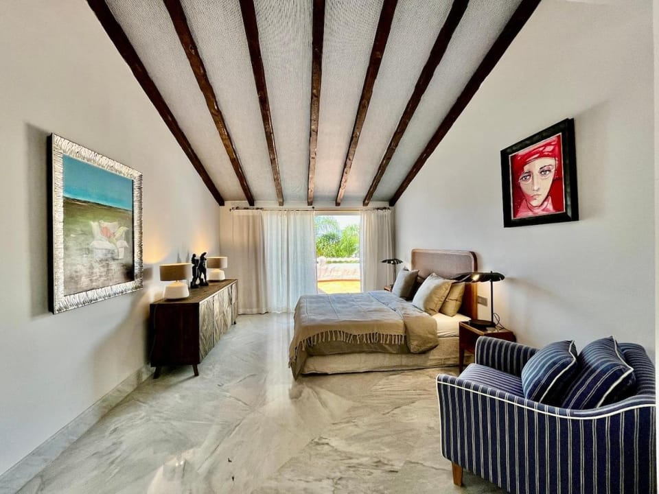 Cozy Townhouse with Sea View House in Marbella