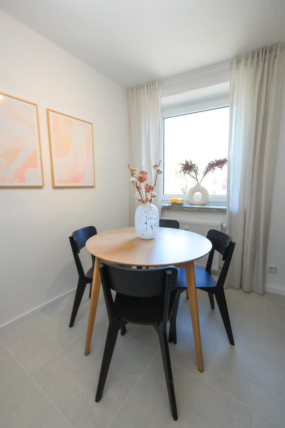 Kitchen or kitchenette, Dining area, kitchen