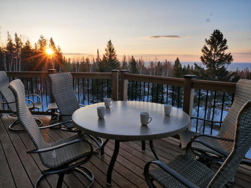 Natural landscape, View (from property/room), Balcony/Terrace, Seating area, Sunrise