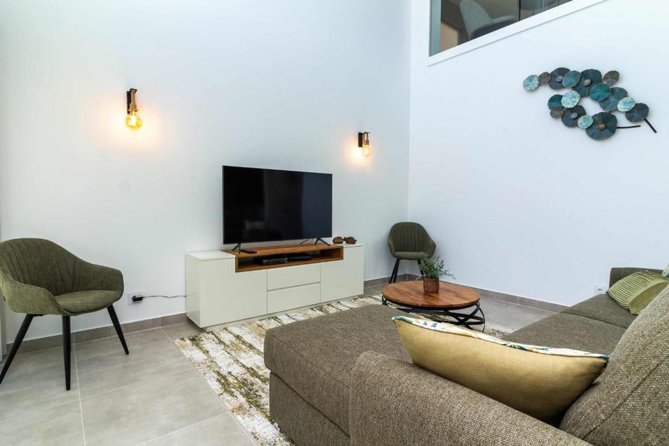 Communal lounge/ TV room, Living room