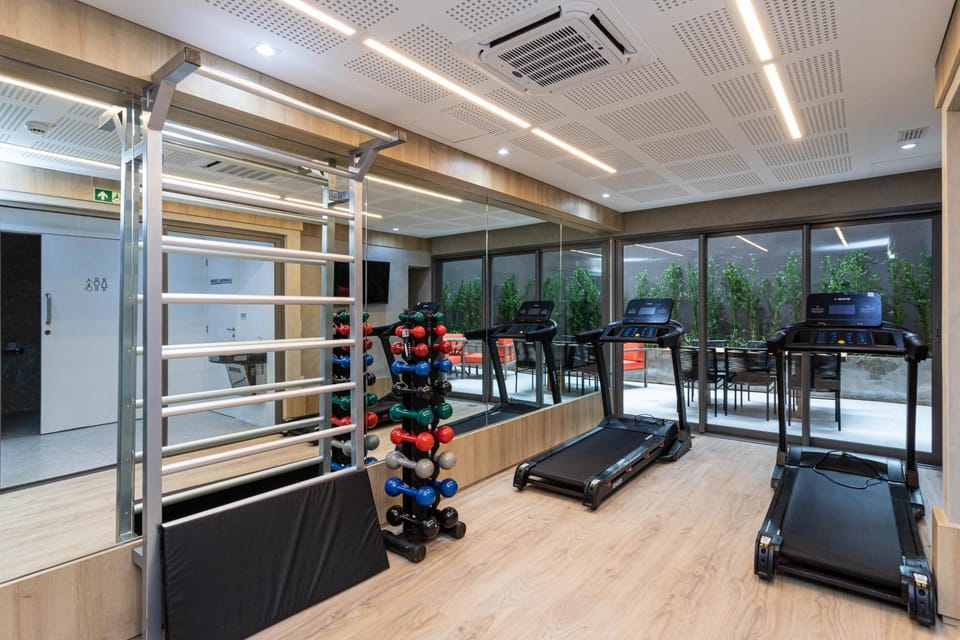 Property building, Day, Fitness centre/facilities, Area and facilities, air conditioner