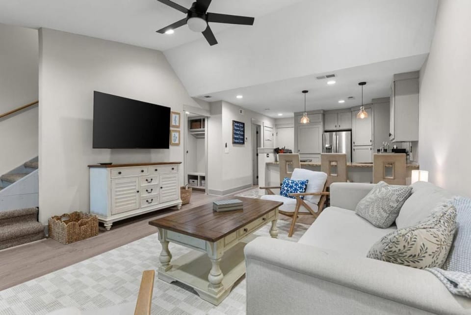 620 Shadowwood House in Seabrook Island
