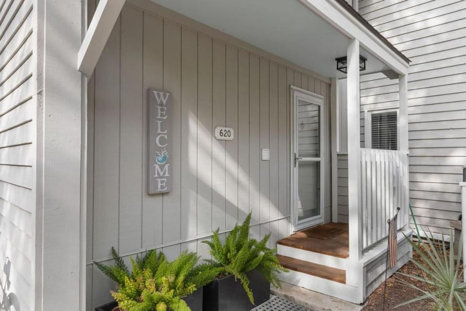 620 Shadowwood House in Seabrook Island