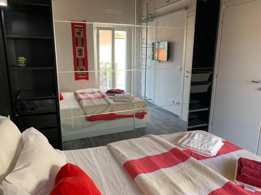 Bedroom, wardrobe