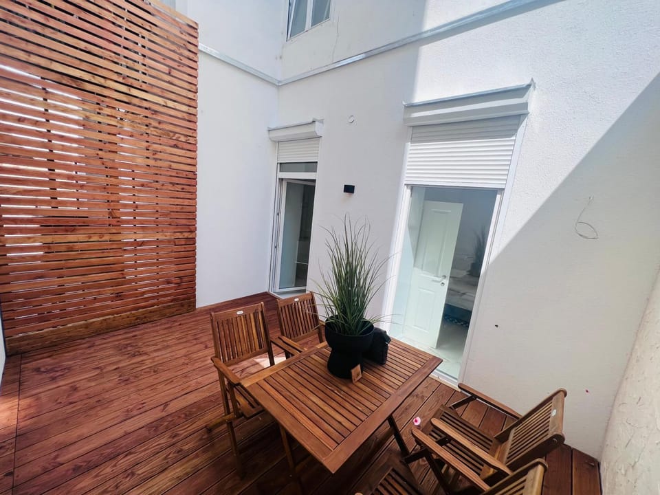 Patio, Day, Garden, Balcony/Terrace, Seating area, Dining area