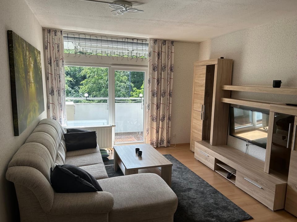 Communal lounge/ TV room, TV and multimedia, Balcony/Terrace, Living room