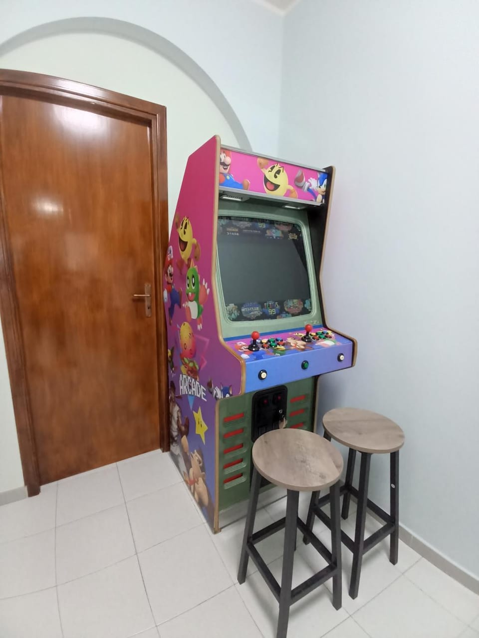 Game Room, Game Room