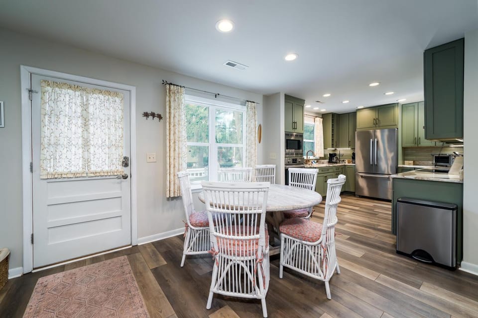 532 Tarpon Pond Cottage House in Seabrook Island