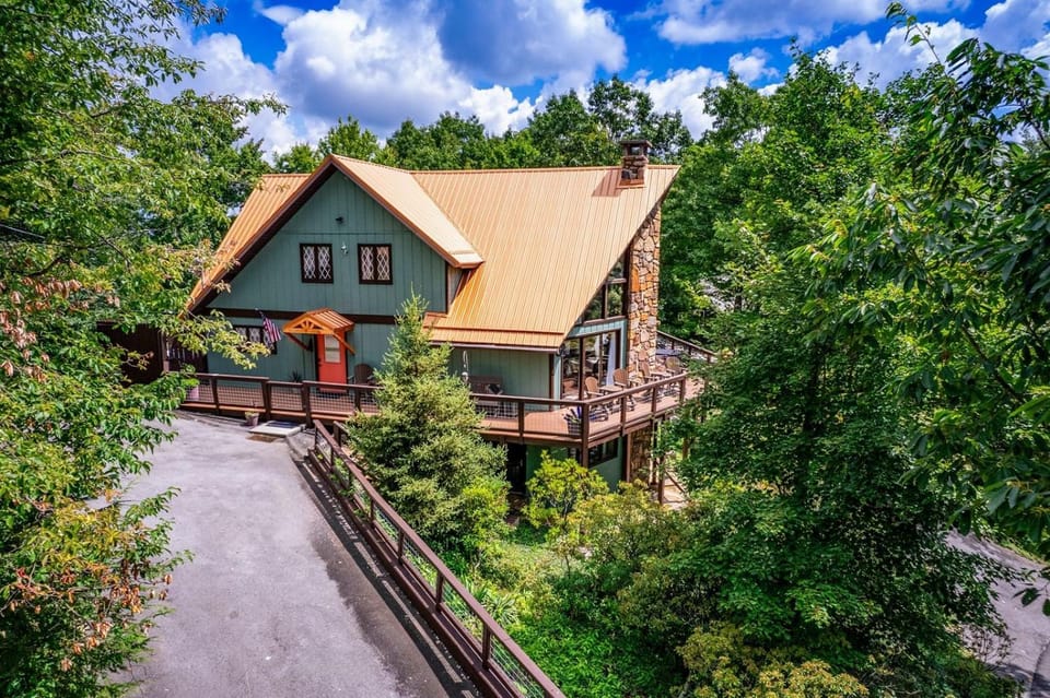 Chalet Luzerne 1860 Villa in Gatlinburg