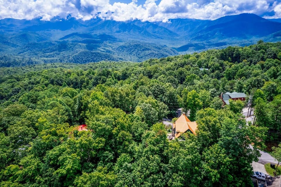 Chalet Luzerne 1860 Villa in Gatlinburg