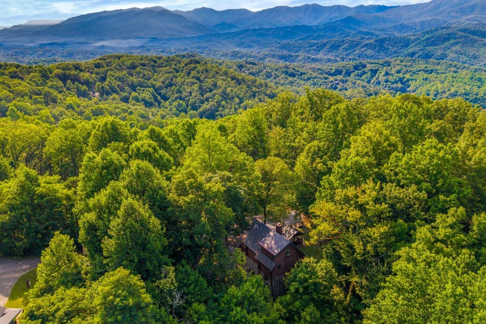 Queen of the Hills The Perfect Cabin Cabin in Gatlinburg