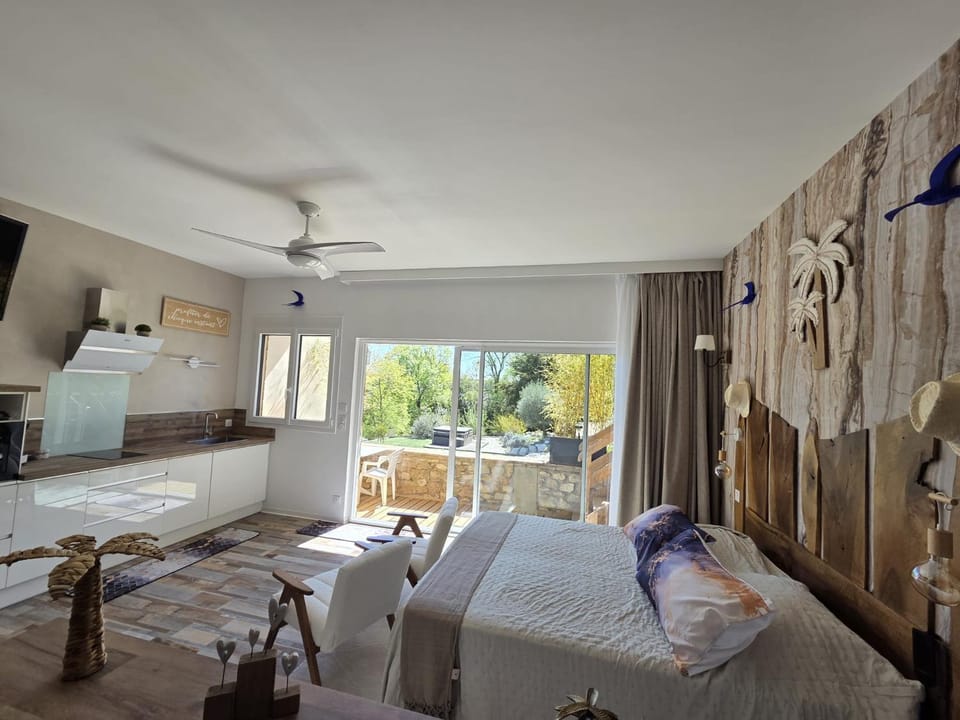 Gîte naturiste avec SPA adult only Apartment in Auvergne-Rhône-Alpes