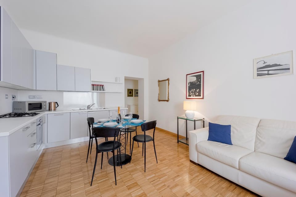 Kitchen or kitchenette, Living room, Dining area