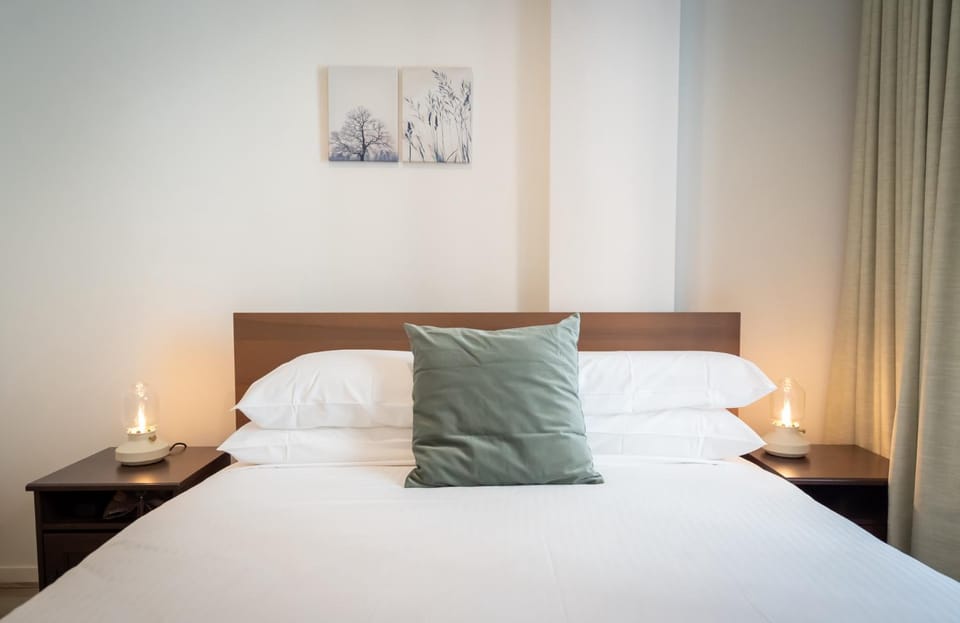 Convenient 2-Bed Apartment in Melbourne's Heart Apartment in Melbourne