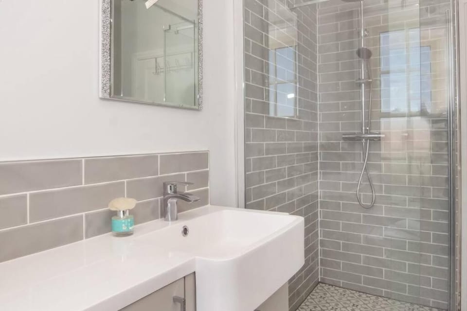 Station view apartment Apartment in York