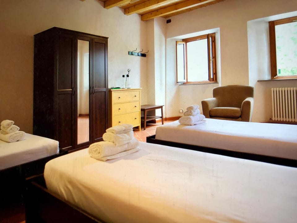 Bed, Photo of the whole room, Bedroom, towels, wardrobe